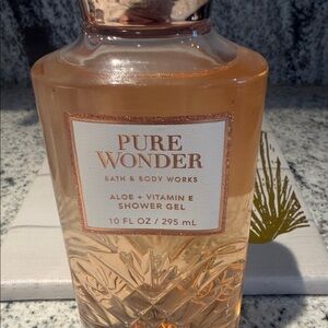 Bath & Body Works Pure Wonder Shower Gel - Peach